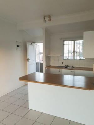 Apartment / Flat For Rent in Oakglen, Bellville